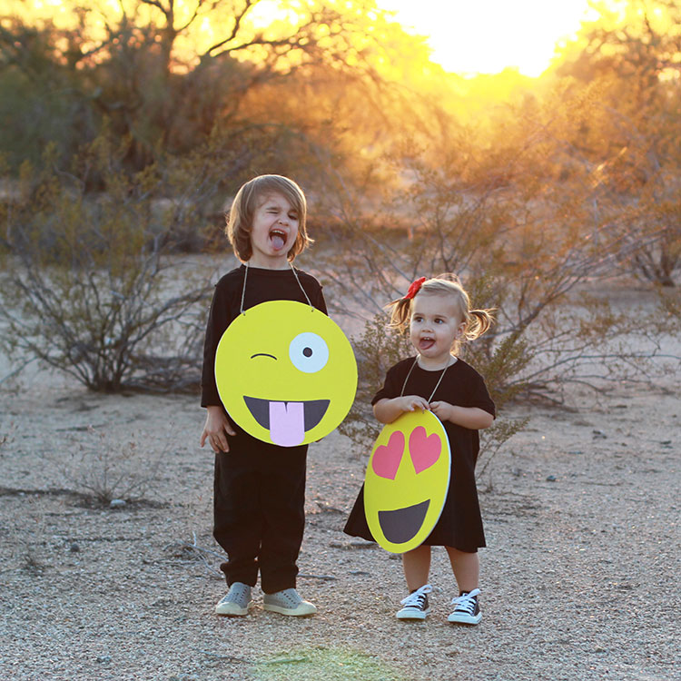 easy diy emoji halloween costumes for the whole family | the love designed life