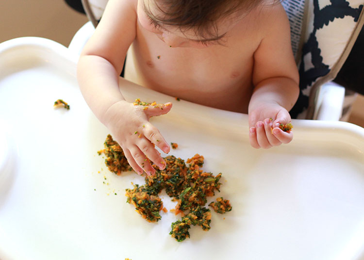 sweet potato and kale mash is served as finger food for baby led weaning | the love designed life