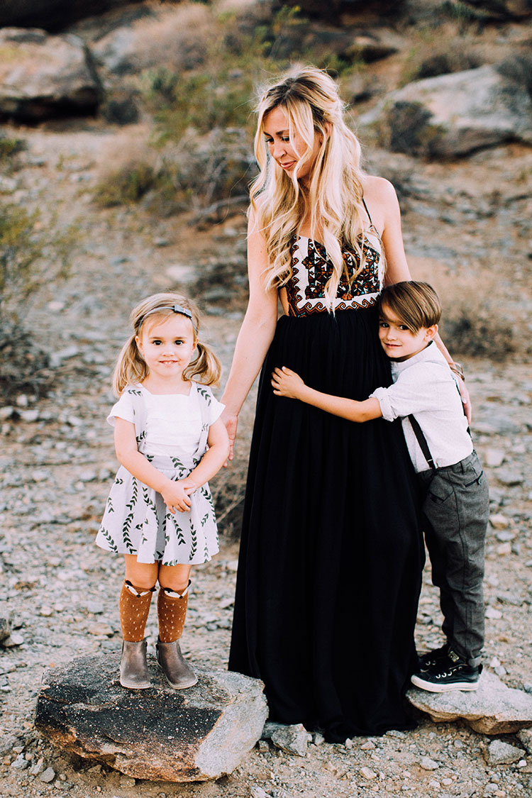 mama bear + cubs | desert fall family photos | thelovedesignedlife.com