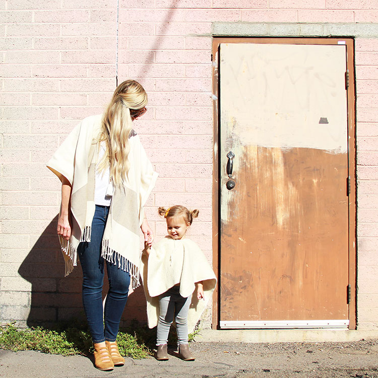 mama + mini poncho style | the love designed ilfe