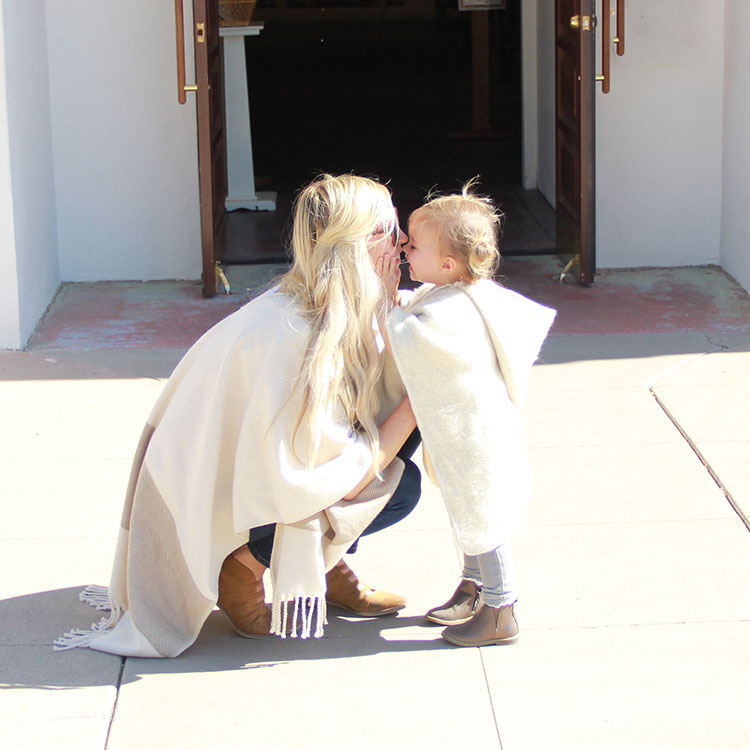 mother / daughter love styled | thelovedesignedlife.com