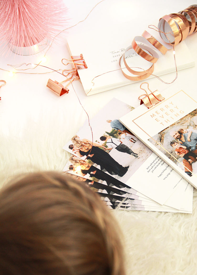 helping mama with the holiday cards. enter for a chance to win one of two $100 @minted shop credits! | thelovedesignedlife.com