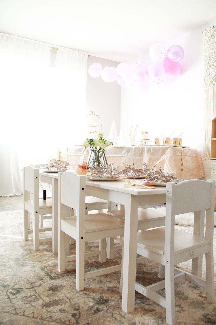 such a pretty girly birthday party set up! | thelovedesignedlife.com