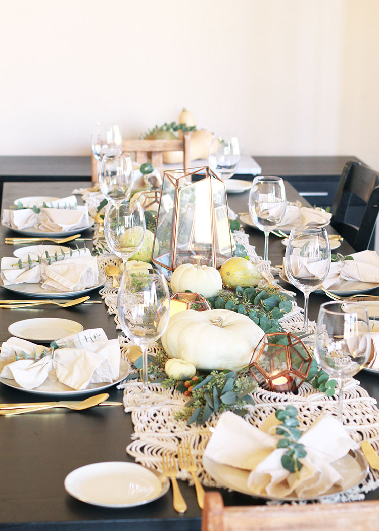 how to create a festive tablescape, when to use invitations and more! | thelovedesignedlife.com