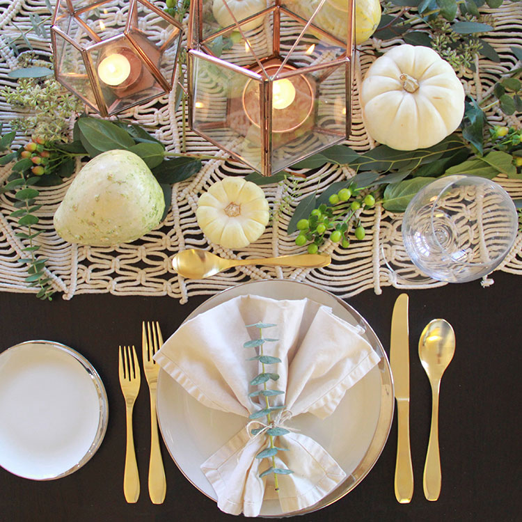 a warm and festive thanksgiving tablescape | more ideas on thelovedesignedlife.com