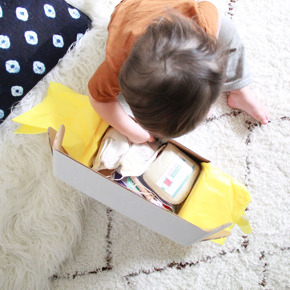 opening our mom 'n tot box today! | thelovedesignedlife.com