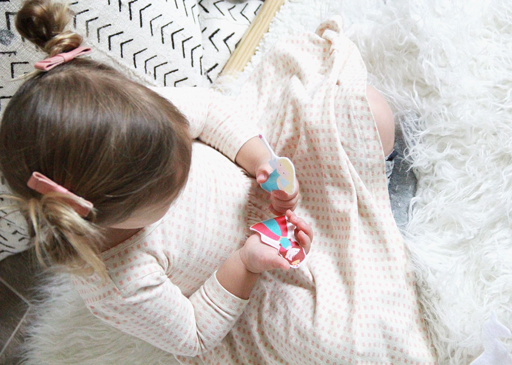 montessori inspired felt princess dolls from etsy shop: while they slept | thelovedesignedlife.com