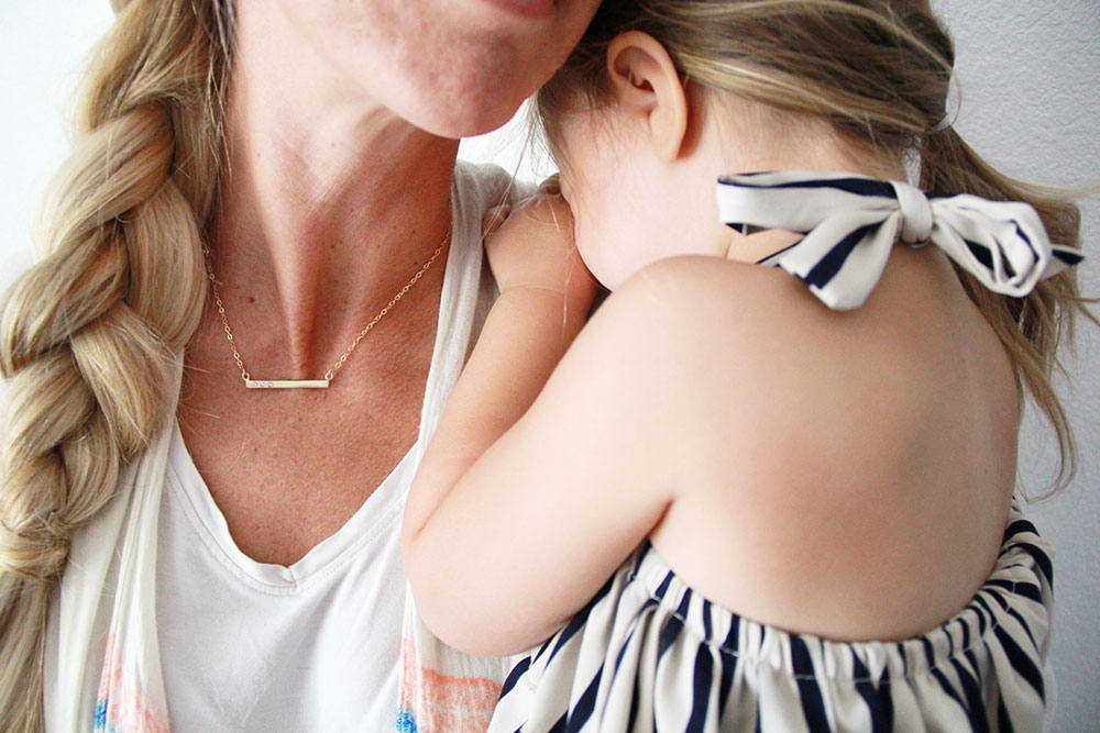 sweet mama + girl! this necklace is the perfect mother's day gift! | thelovedesignedlife.com