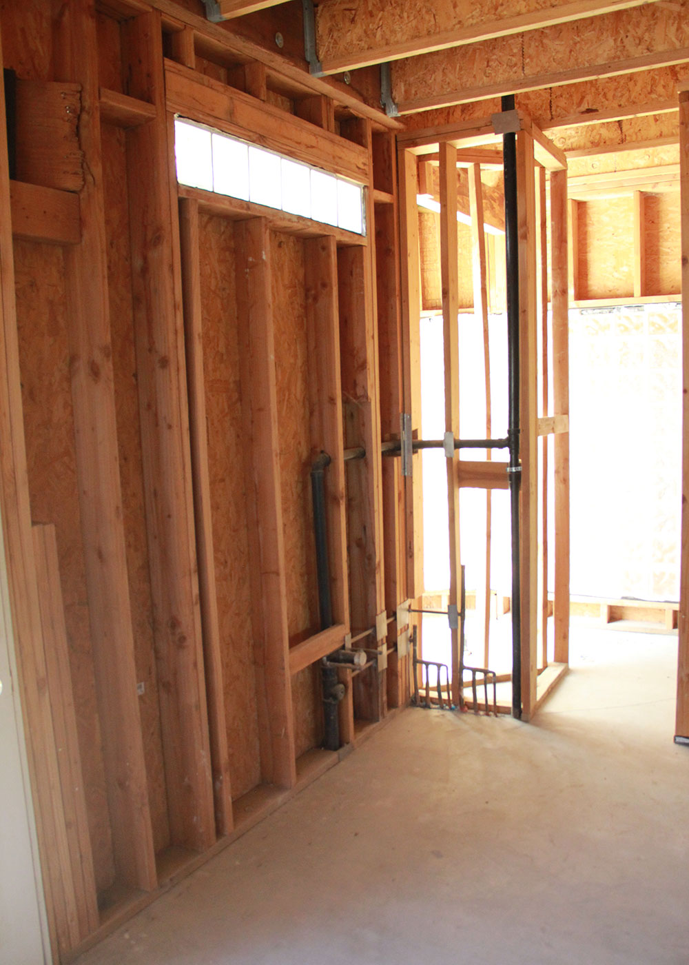 master bath - before | thelovedesignedlife.com