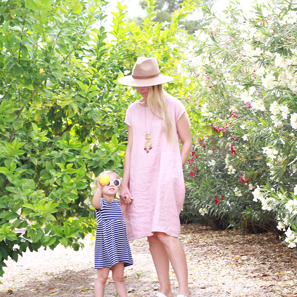 easy like summer style picking lemons in our new home's backyard | thelovedesignedlife.com