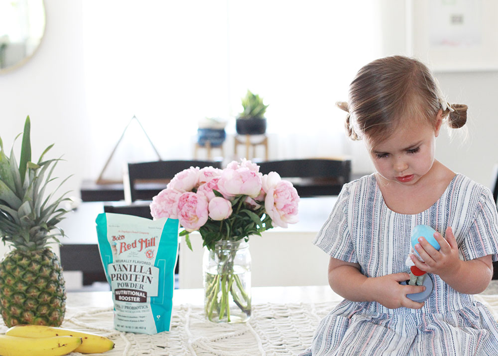 my girl helping me make smoothies! | thelovedesignedlife.com