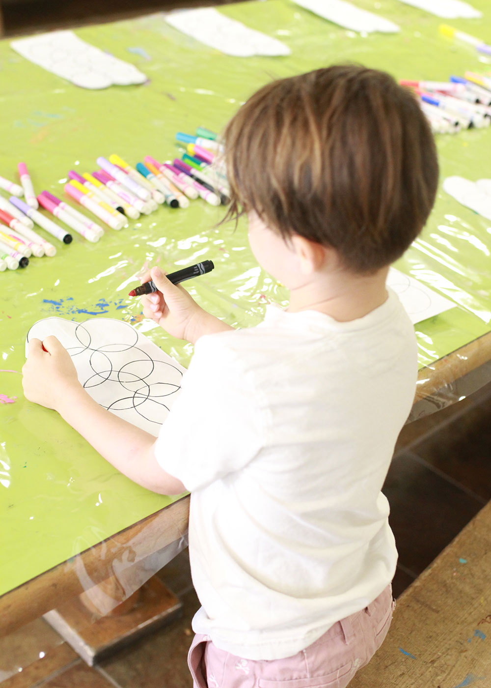 arts + crafts time at the coyote kids camp at the pointe hilton squaw peak resort | thelovedesignedlife.com