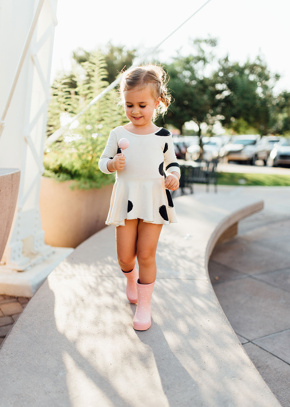 a cake pop and rain boots, what could be better! | thelovedesignedlife.com