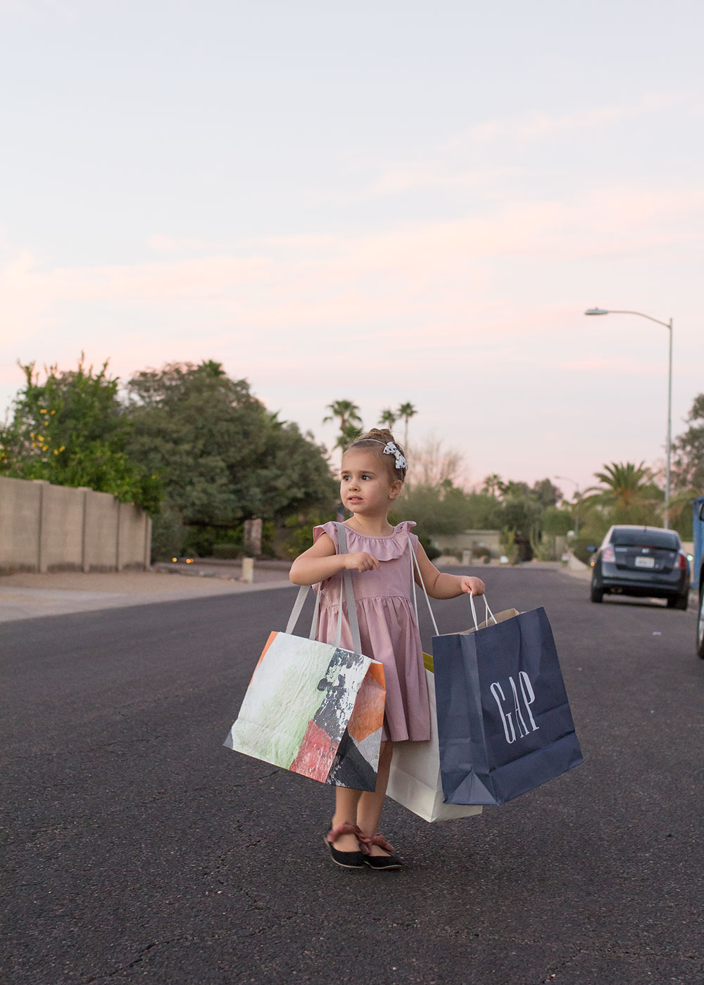 she's a shopping queen mini fashion blogger. shop 'til you drop this black friday! | thelovedesignedlife.com