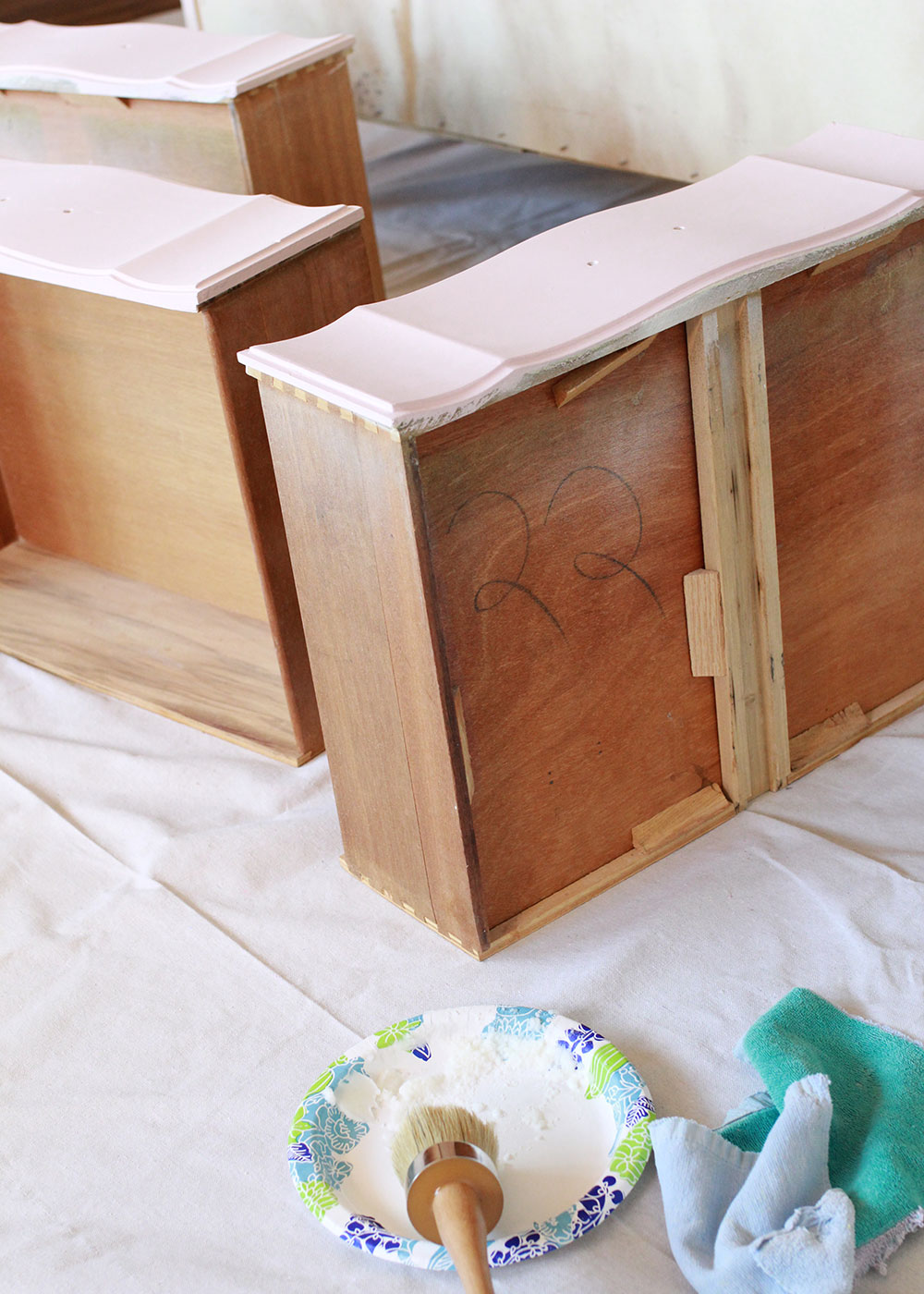 how to: refinish a french provencial dresser with annie sloan chalk paint | thelovedesignedlife.com