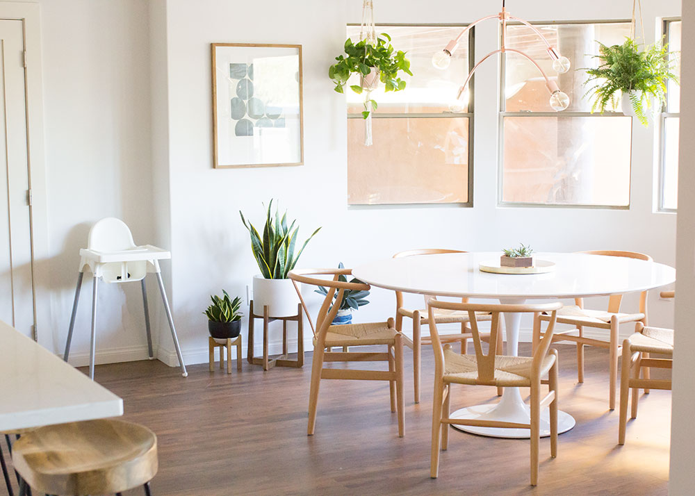 modern white kitchen table breakfast nook | thelovedesignedlife.com