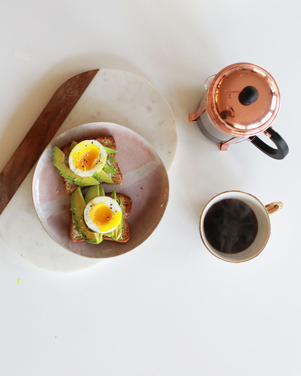 my absolute favorite breakfast, avocado gluten free toast with a poached egg. and coffee! | thelovedesignedlife.com #breakfastideas