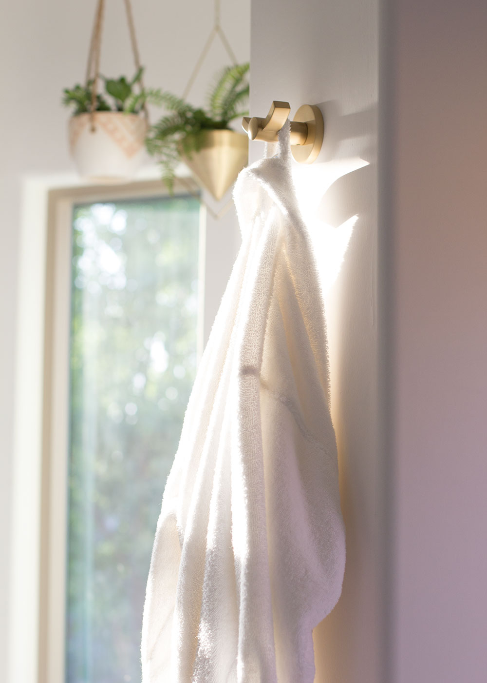 pretty bathroom details | thelovedesignedlife.com