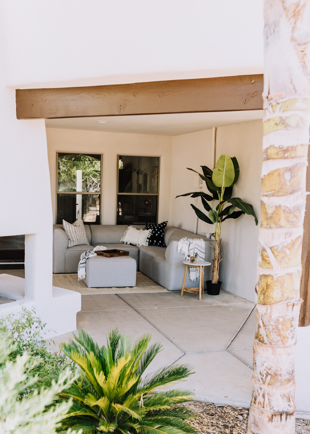 the perfect little corner by our fire pit for our new outdoor sectional | thelovedesignedlife.com #bigJoe #outdoorfurniture #firepit #summer