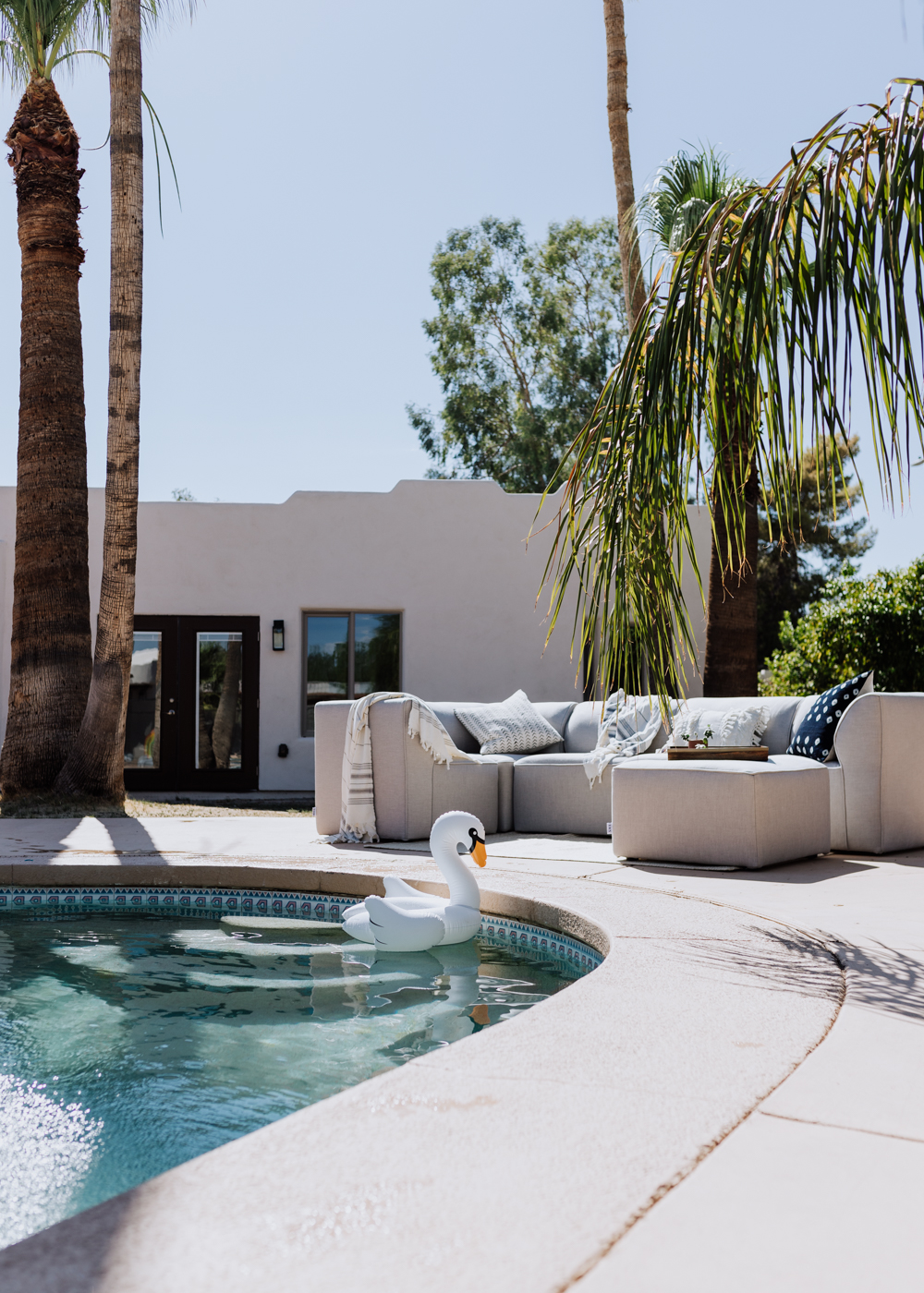our pool with our new Big Joe outdoor sectional | thelovedesignedlife.com #backyard 