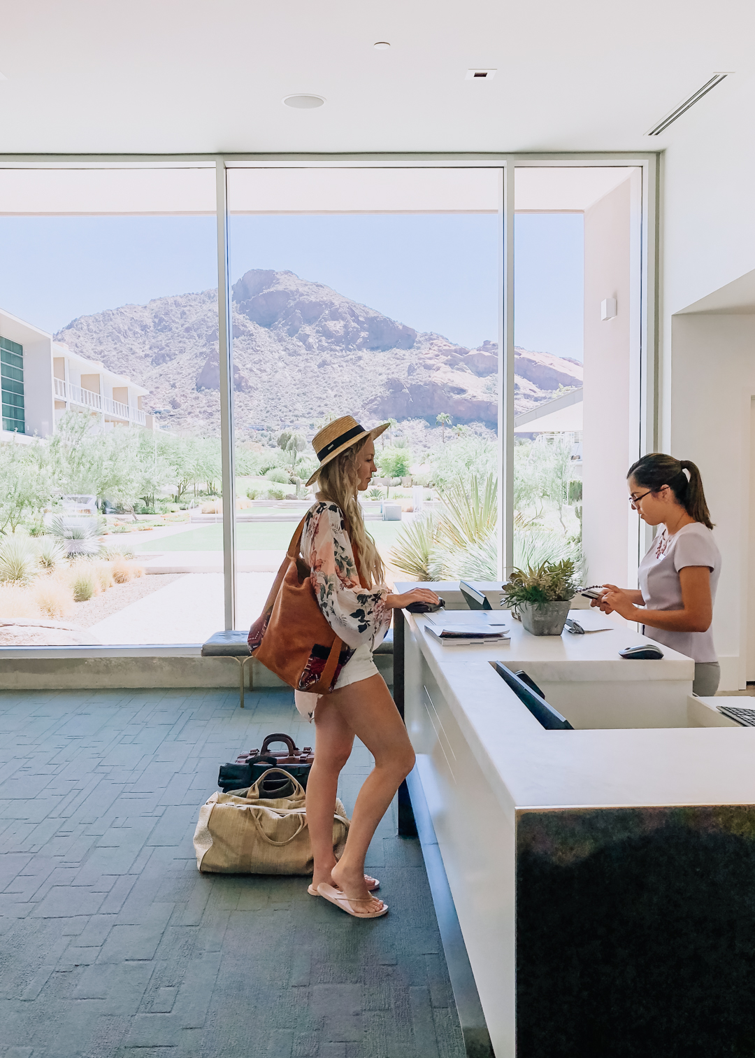 checking in to Mountain Shadows for a mid-century getaway | thelovedesignedlife.com #travelgram #wanderlust #desertoasis