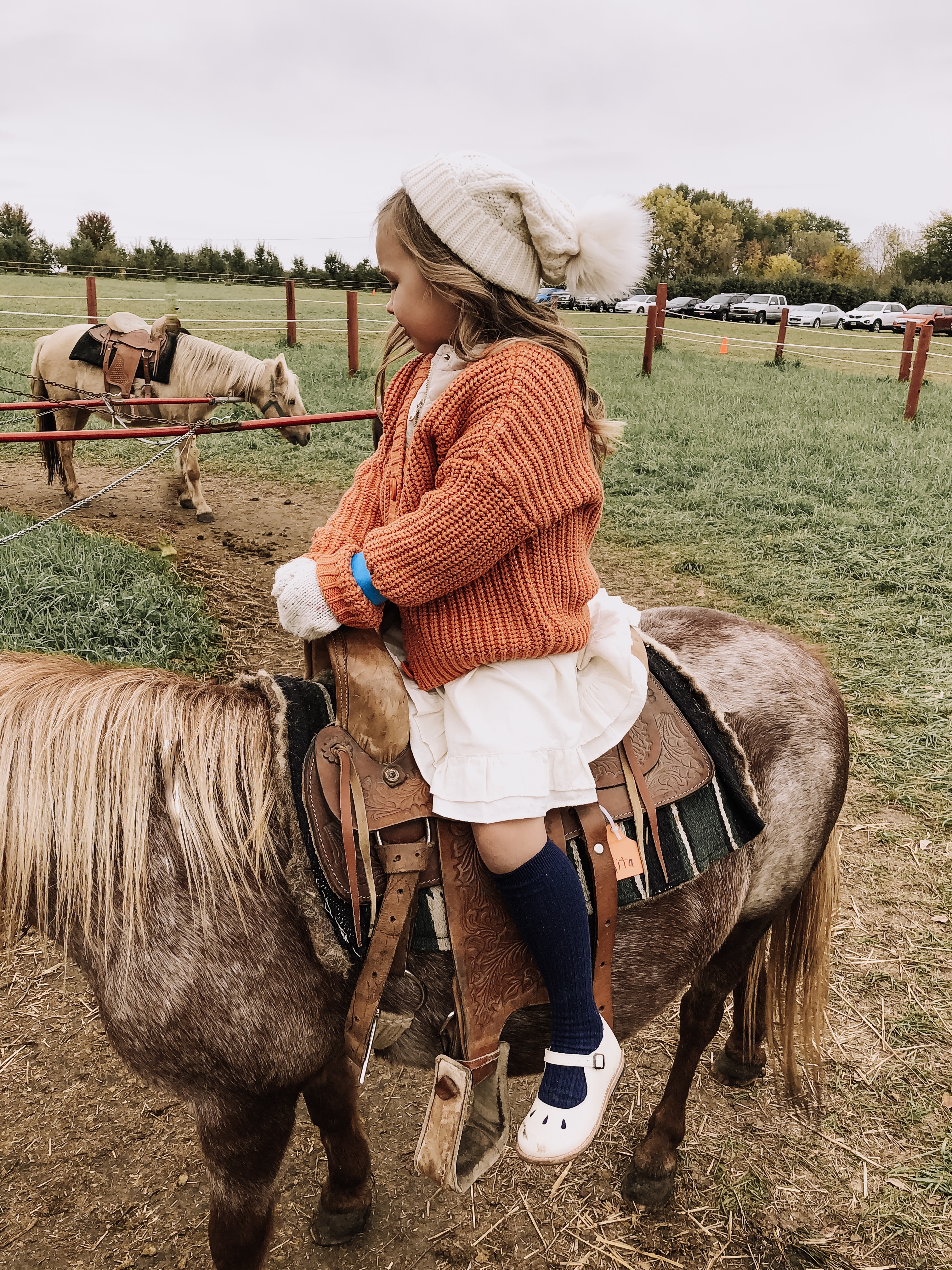 pony ride in south dakota! | thelovedesignedlife.com #fallfestivals #ponyride #southdakota