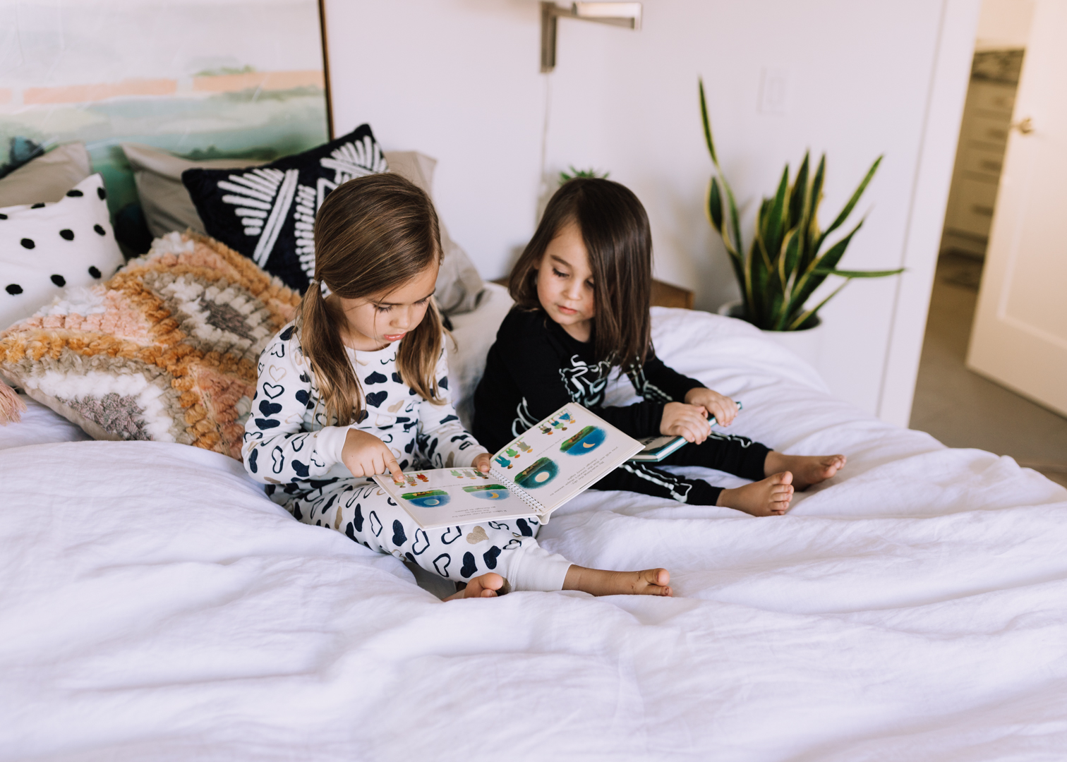 reading before bedtime with these two kiddos | thelovedesignedlife.com #mydreammattress #dreamcloudsleep #readwithdreamcloud