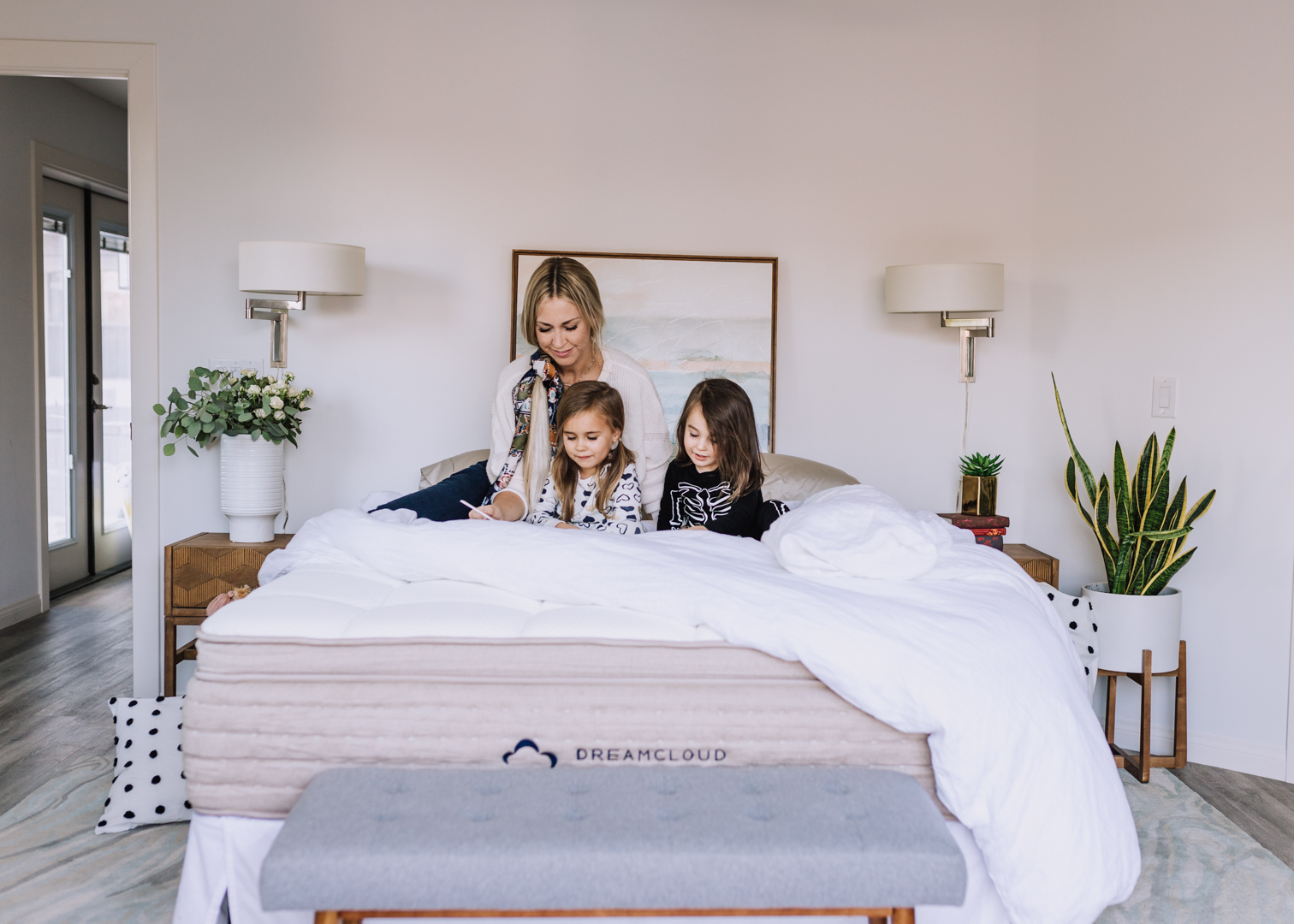 reading bedtime stories with my babies is one of our favorite rituals | thelovedesignedlife.com #mydreamcloud #readwithdreamcloud #bedtimestories #bedroomdecor