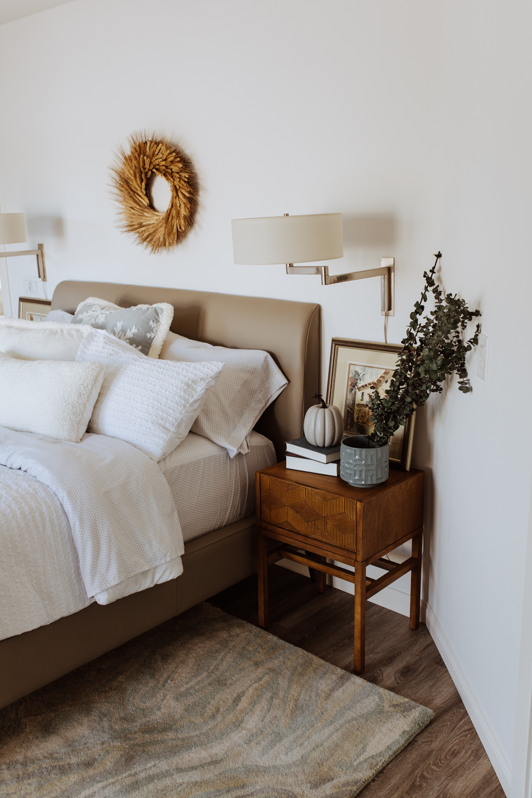 updating our guest room bedding for winter | thelovedesignedlife.com #winterbedding #KohlsFinds #guestroom #holidays @kohls #ad