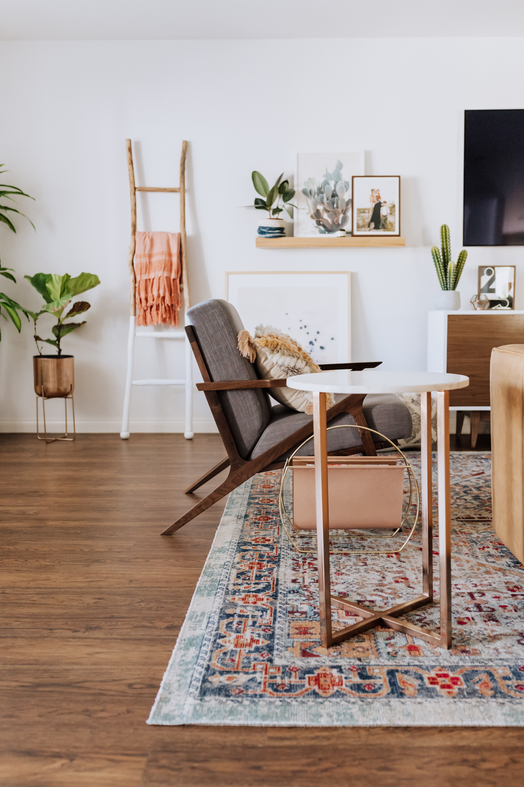 love this view of the living room! | peak into our living room reveal | thelovedesignedlife.com #livingroom #article #anthropologie #midcenturymodern #afamilyhome #theldlhome