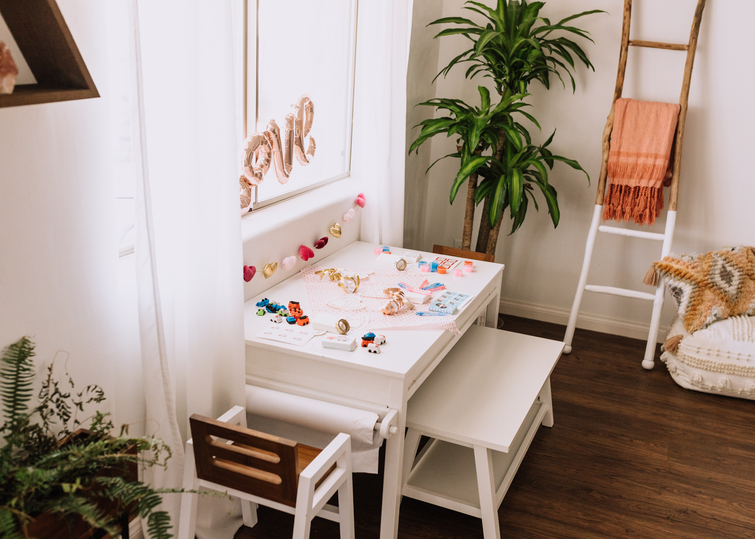 our play table all set up and ready to assemble the classroom valentines! | thelovedesignedlife.com #classroomvalentines #minted #uniquevalentines #valentinesparty