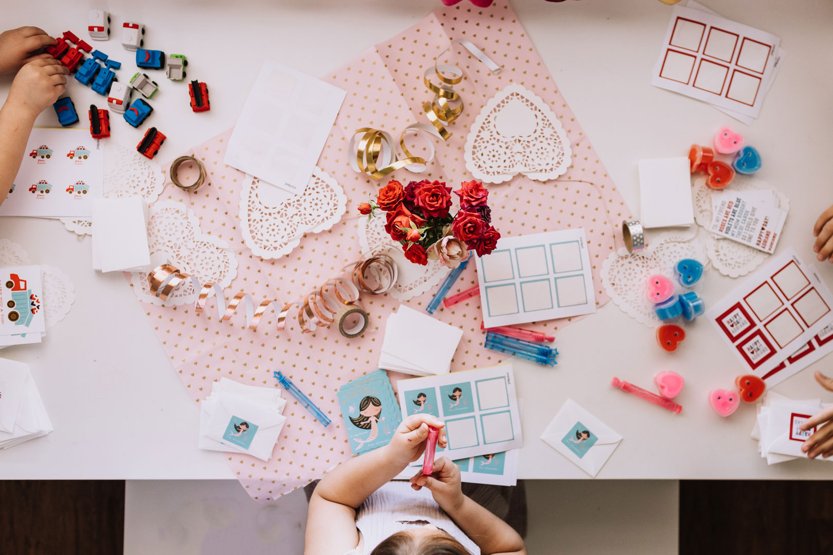 easy personalized non candy valentines for kids | thelovedesignedlife.com #valentinescards #valentinesideas