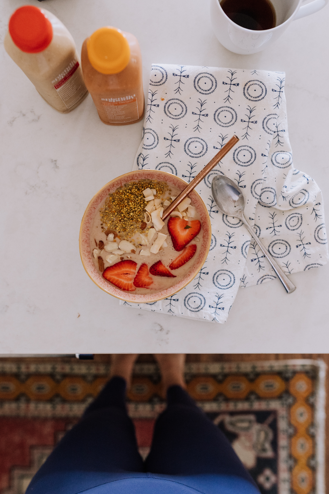 splendid spoon smoothie bowl | thelovedesignedlife.com #breakfast #smoothiebowl #thedailymoments