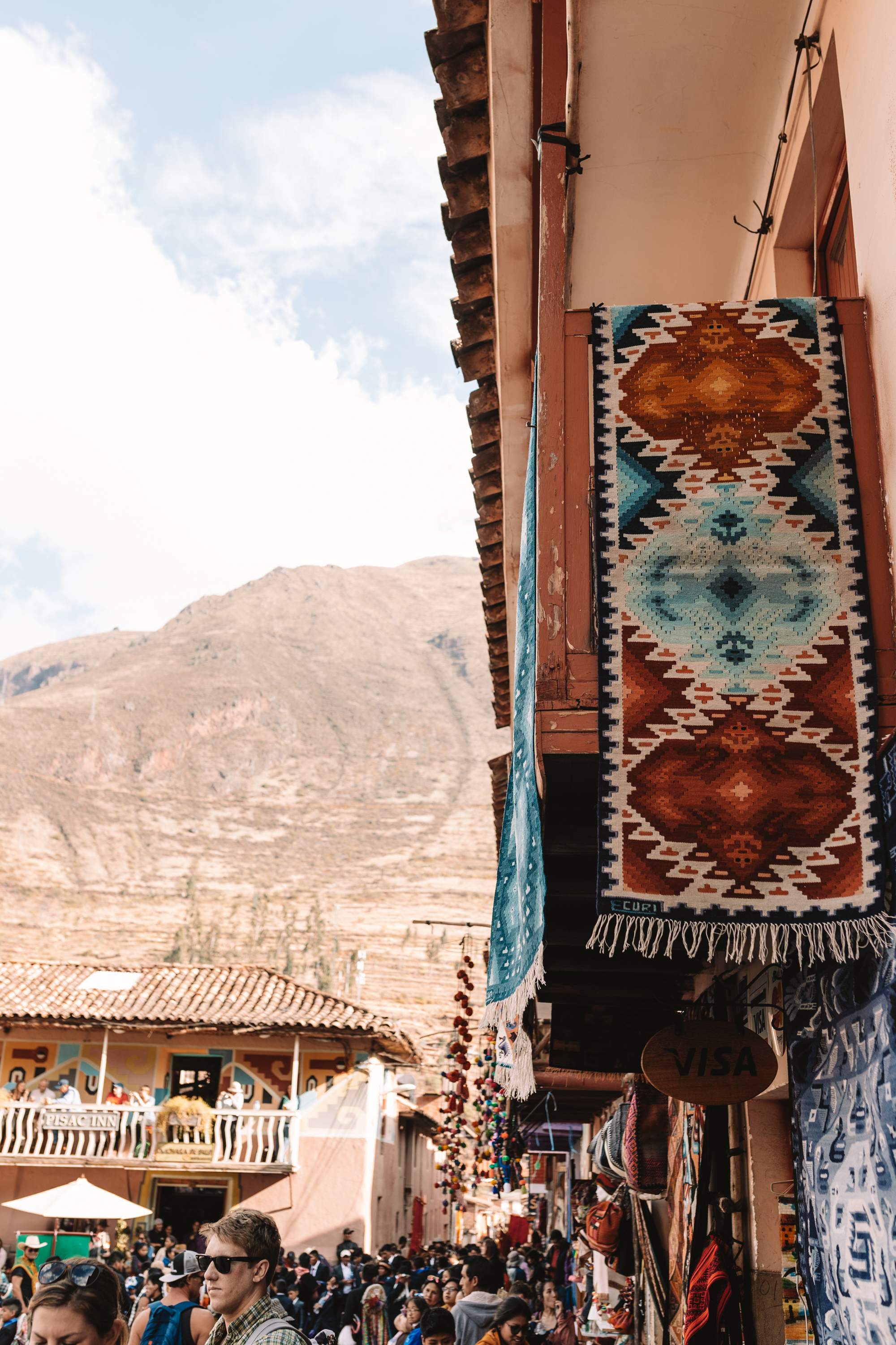 the Pisac Market in Peru #travel #southamerica #peru