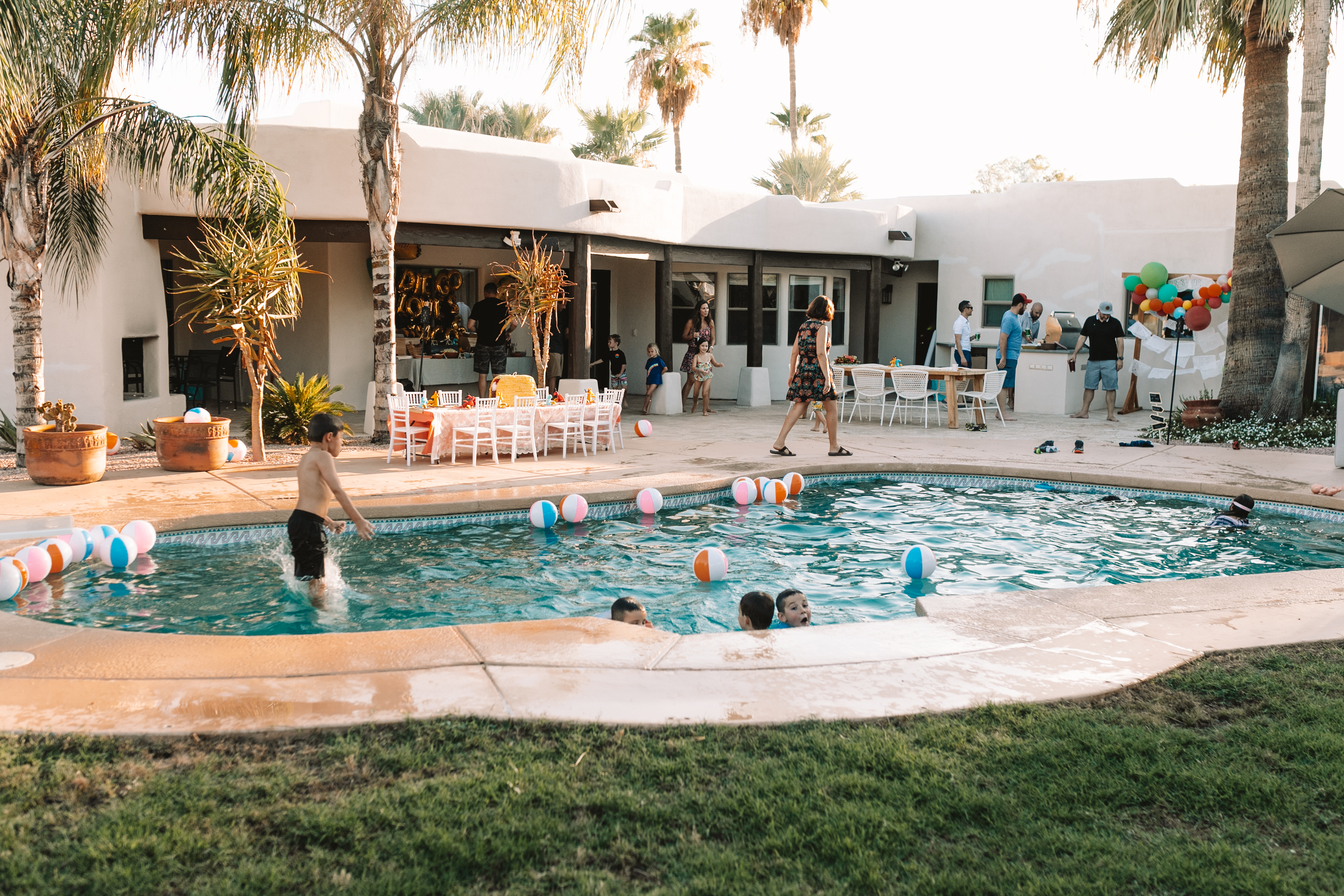 pool party for this fourth birthday celebration. #kidsbirtday #poolparty 