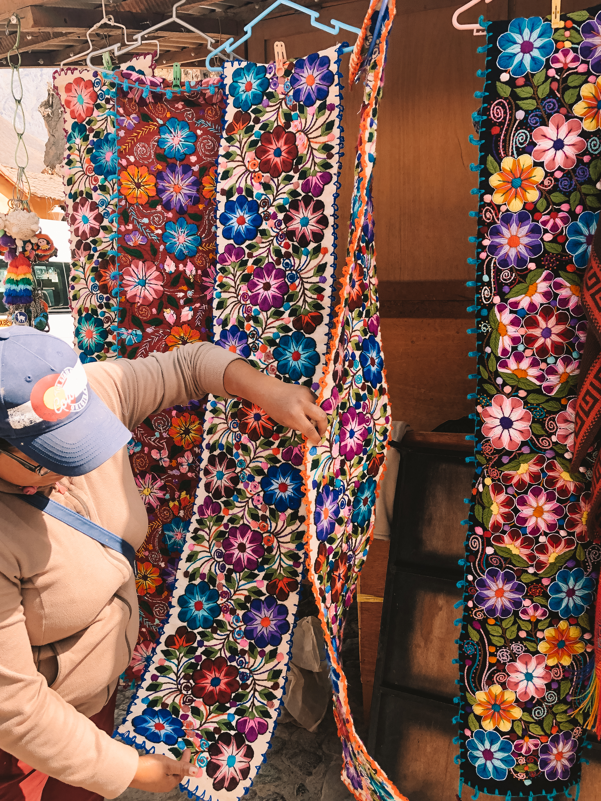 the Pisac Market in Peru #travel #southamerica #peru