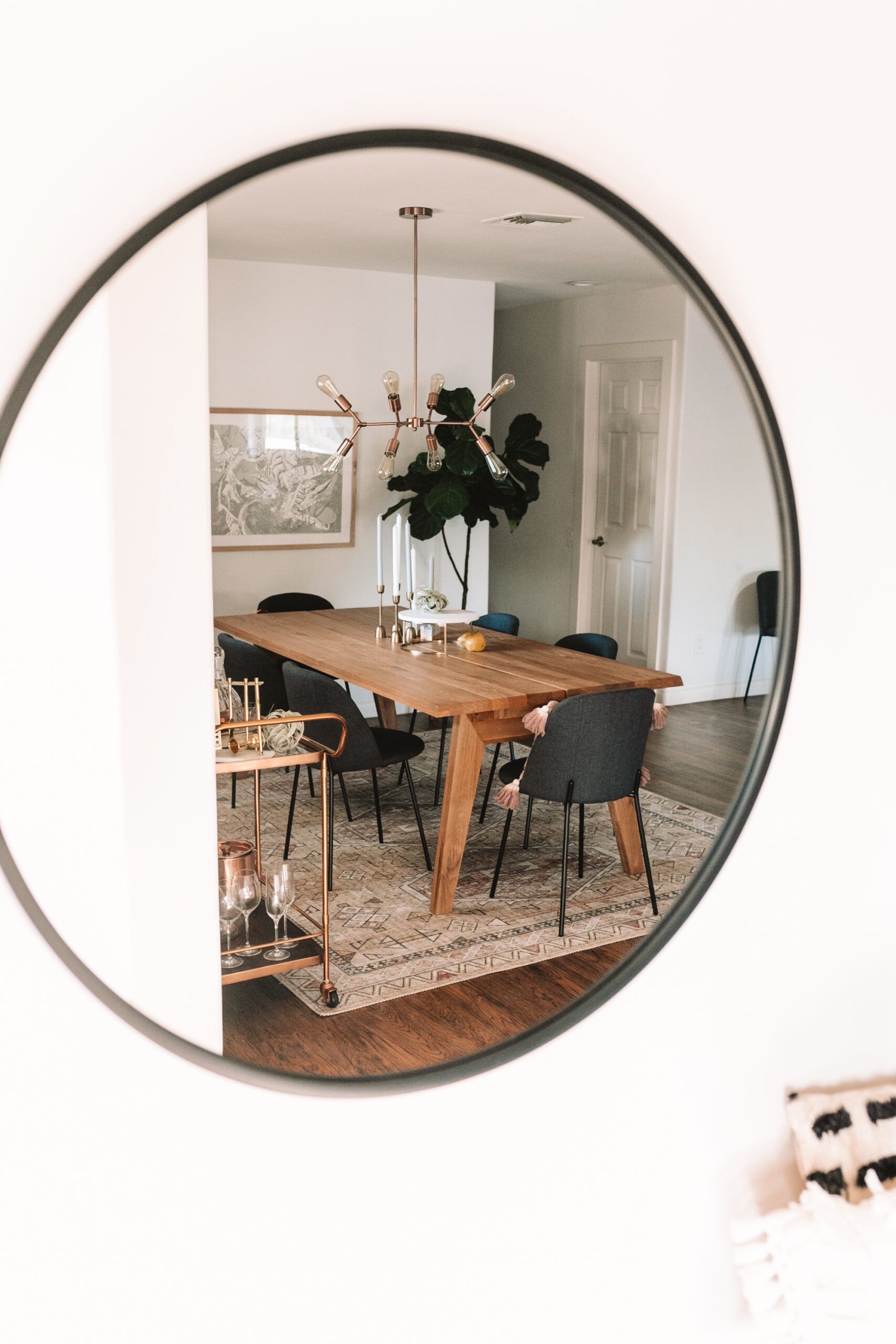 a sneak peek at our new dining room. #midcenturymodern #moderndiningroom #ourarticle #theldlhome