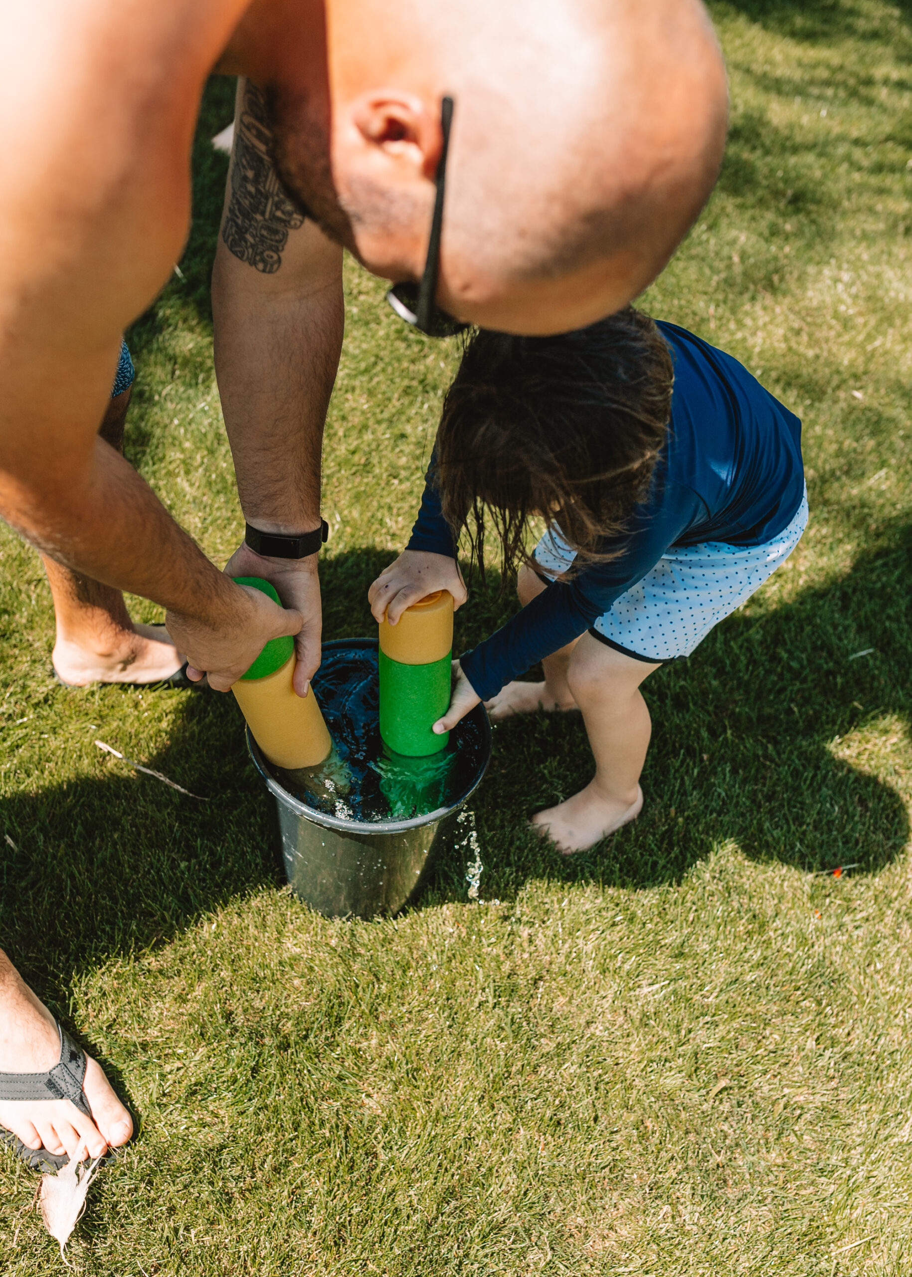 fun ideas to create your own backyard field day. #thelovedesignedlife #backyardfun #waterplay