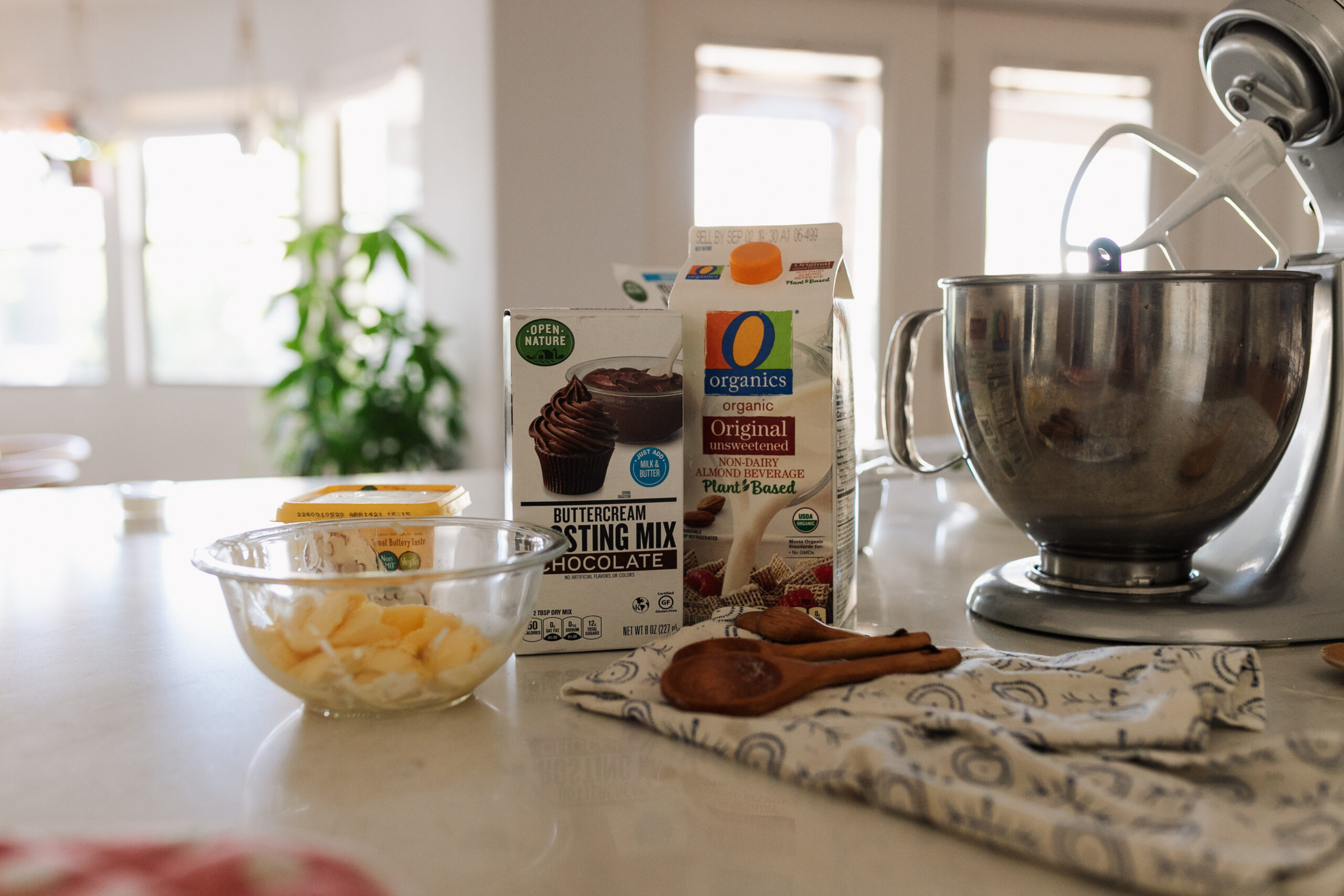 ready to make vegan buttercream chocolate frosting! #oorganics #safeway #vegan #veganbuttercream