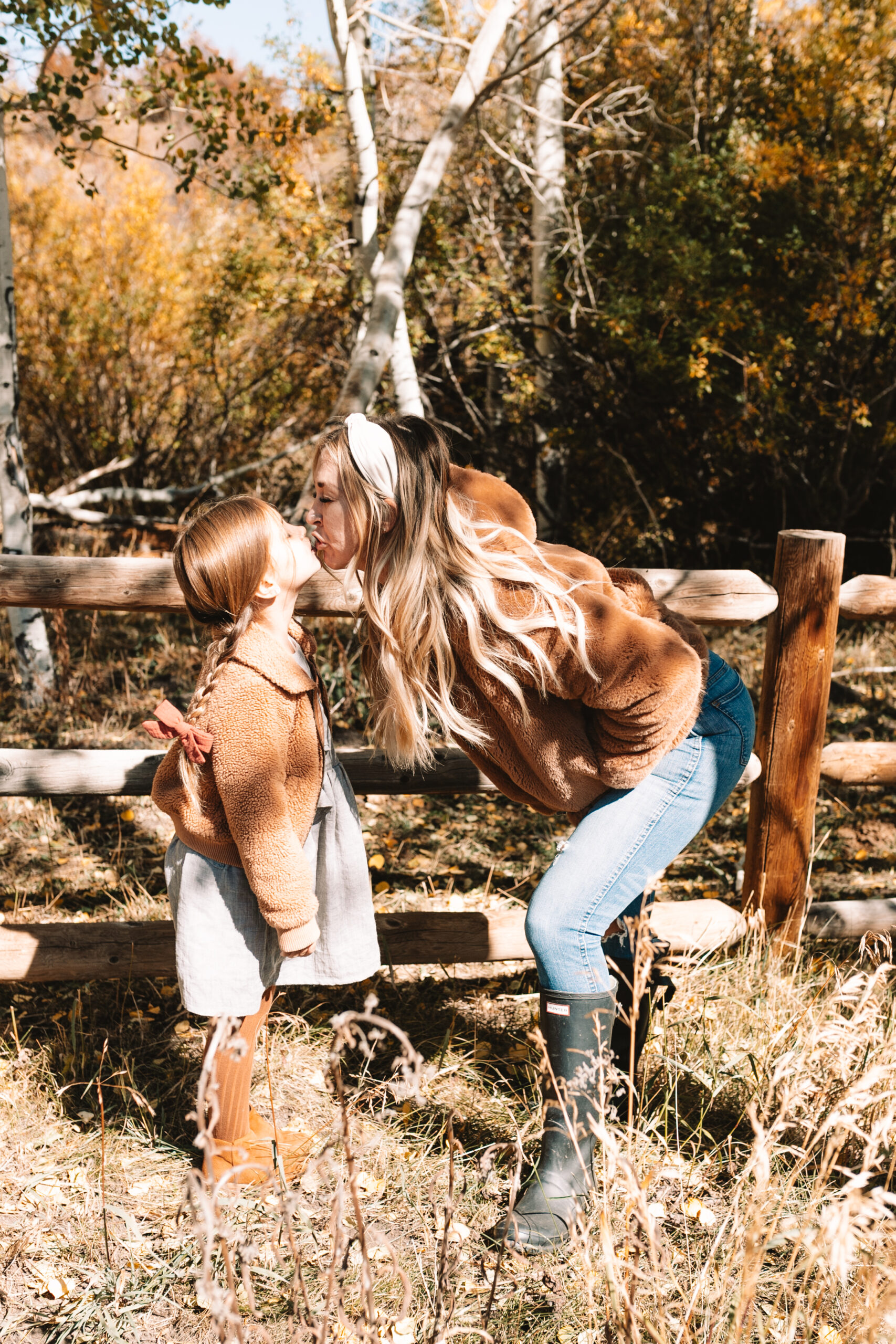 love her and love fall in colorado #theldltravels #fallincolorado #aspen #findingfall