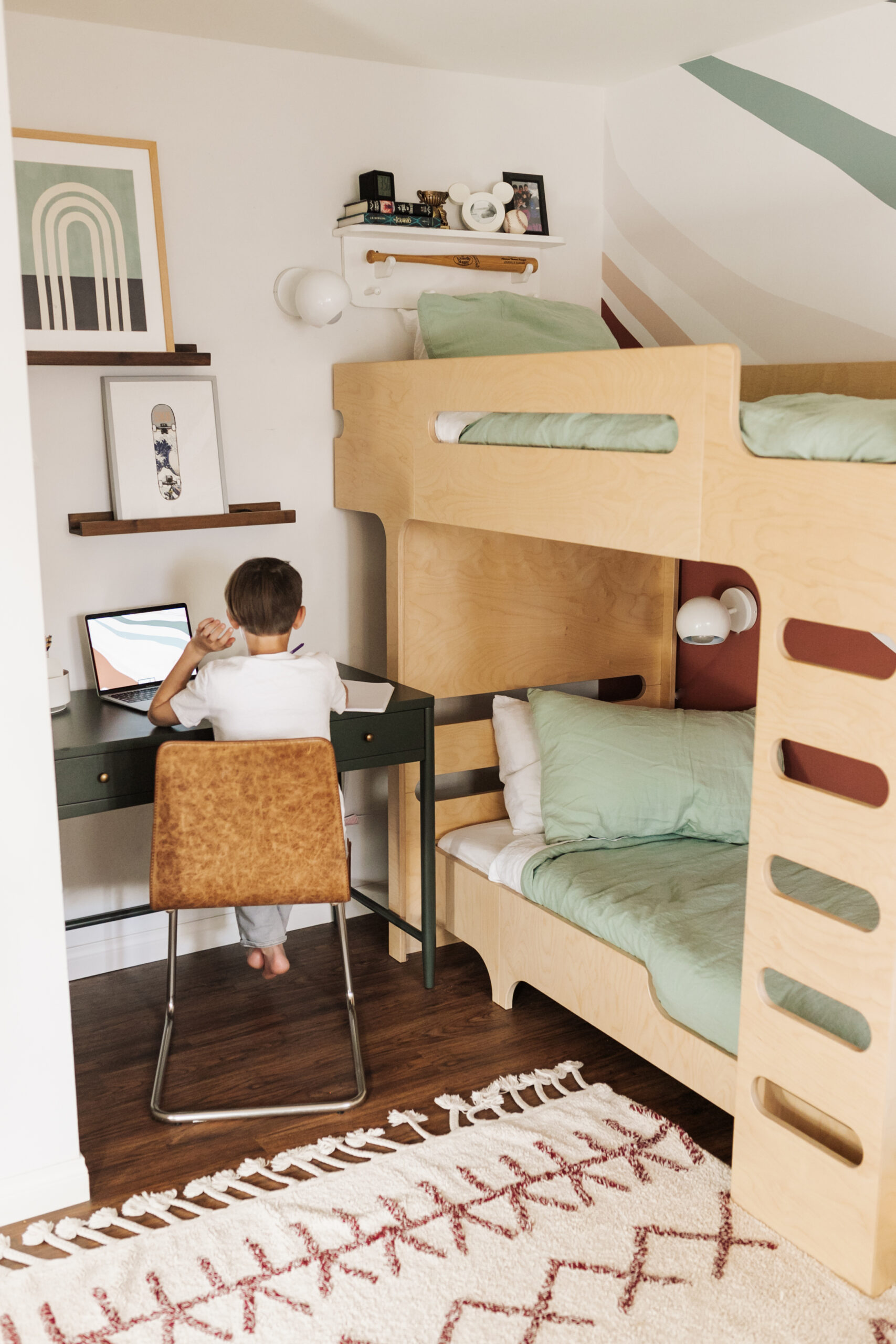 the perfect little nook for studying in this updated big boy room #thelovedesignedlife #studycorner #bigboyroom #bigkidroom #kidsroom