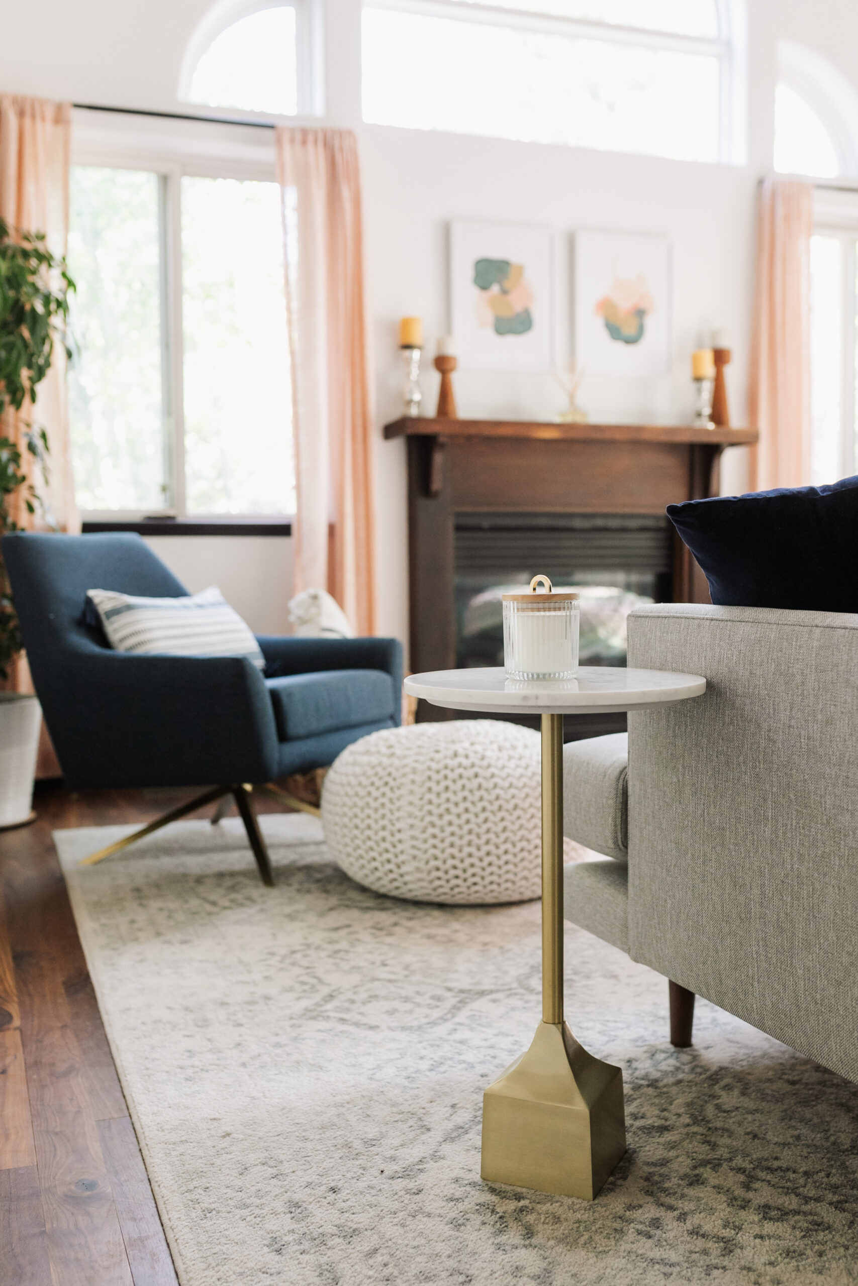 hese soft pink sheers really made the room feel more finished. #thelovedesignedlife #theldlhome #sheers #curtains #livingroom #modernmountainhome