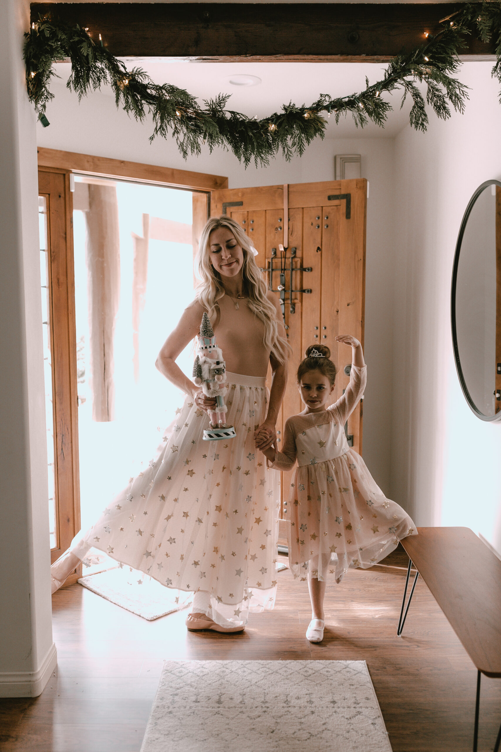 sharing our favorite family friendly festive fun in phoenix, including going to the nutcracker ballet! #thelovedesignedlife #phx #thingstodoinphoenix #holidayfun
