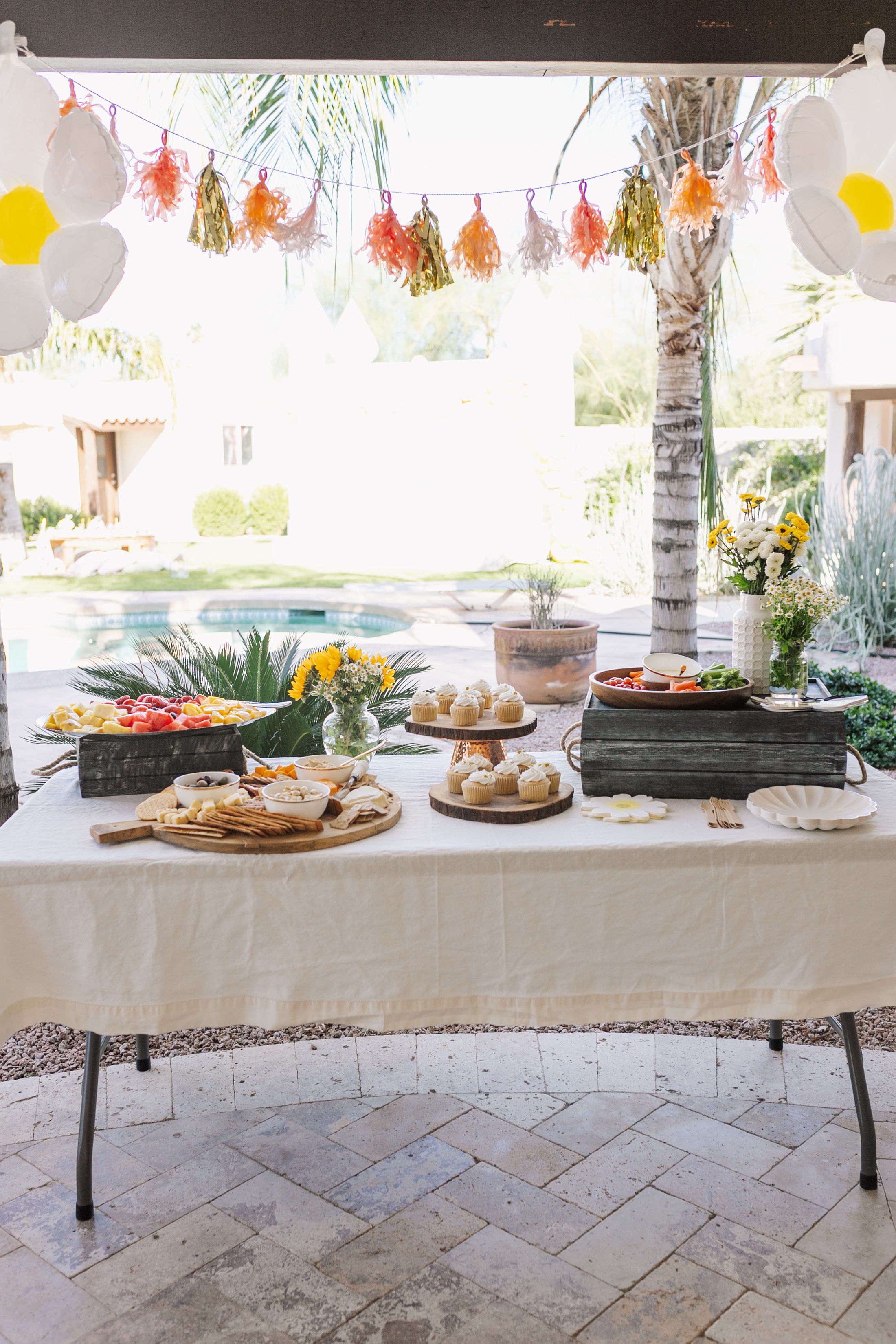the food table for this sweet honeybee birthday party #thelovedesignedlife #theldlparties #partiesandcelebrations #birthdaypartyideas