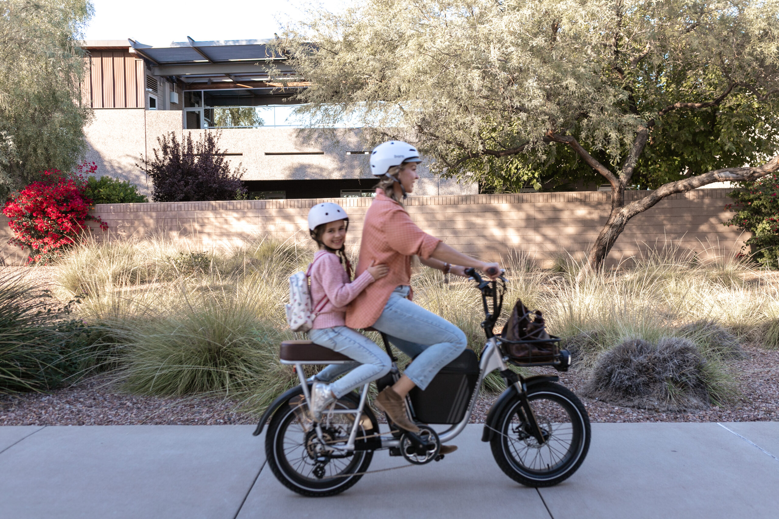 we love getting to and from after school activities on our rad power bike, with built-in space for a passenger! #radpowerbikes #ebikes #commuterbike #momlife