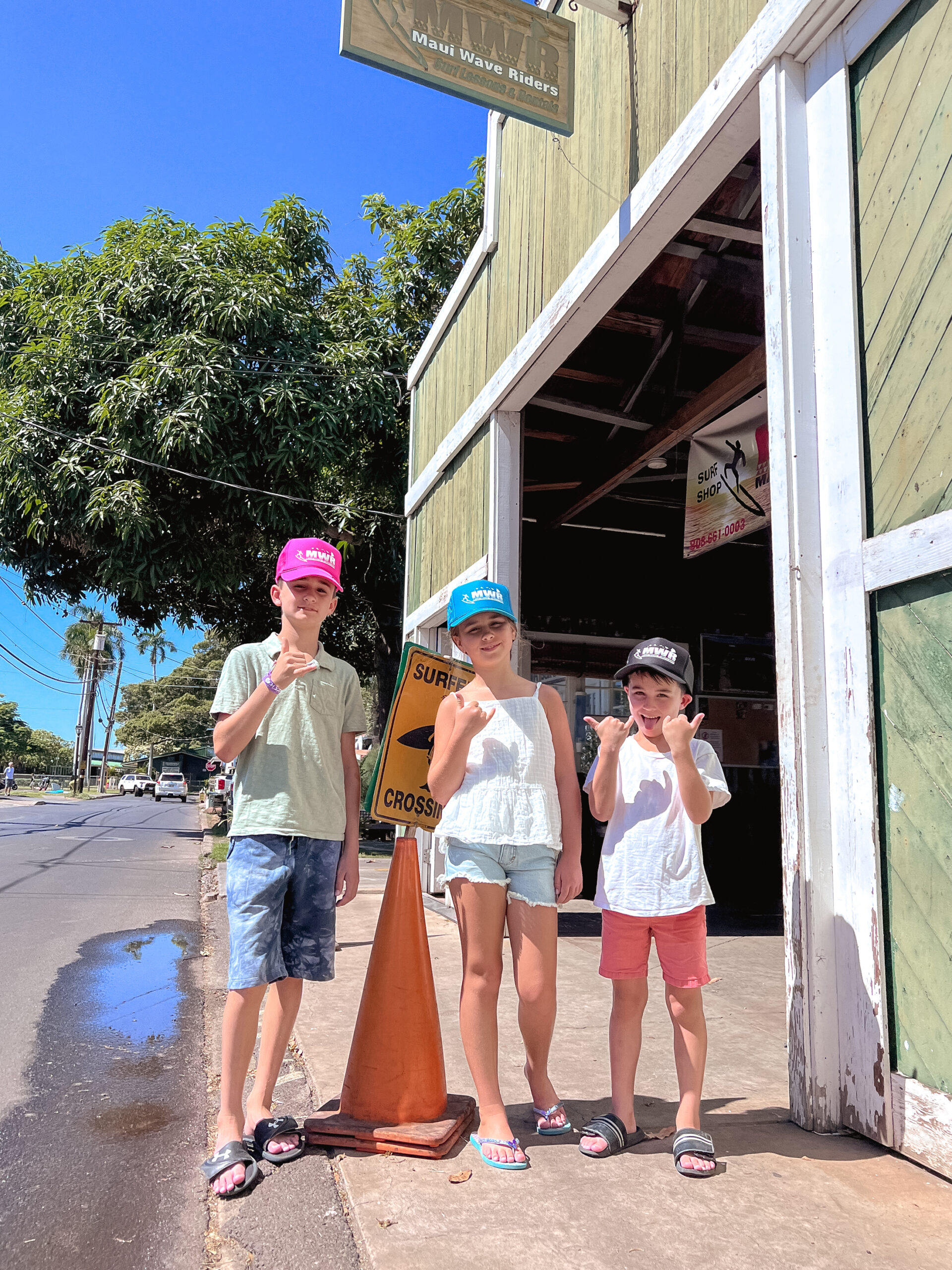 so proud of them all and their first time surfing! #lahainamaui #surflessons #mauisurfriders #familytravel