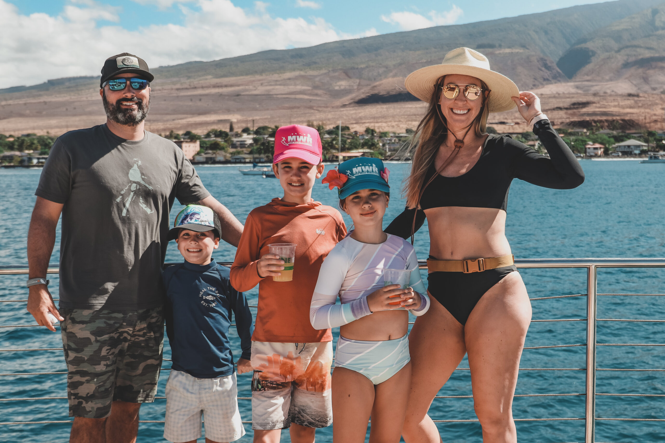 family in hawaii on a catamaran boat before snokeling #maui #theldltravels #familytravel
