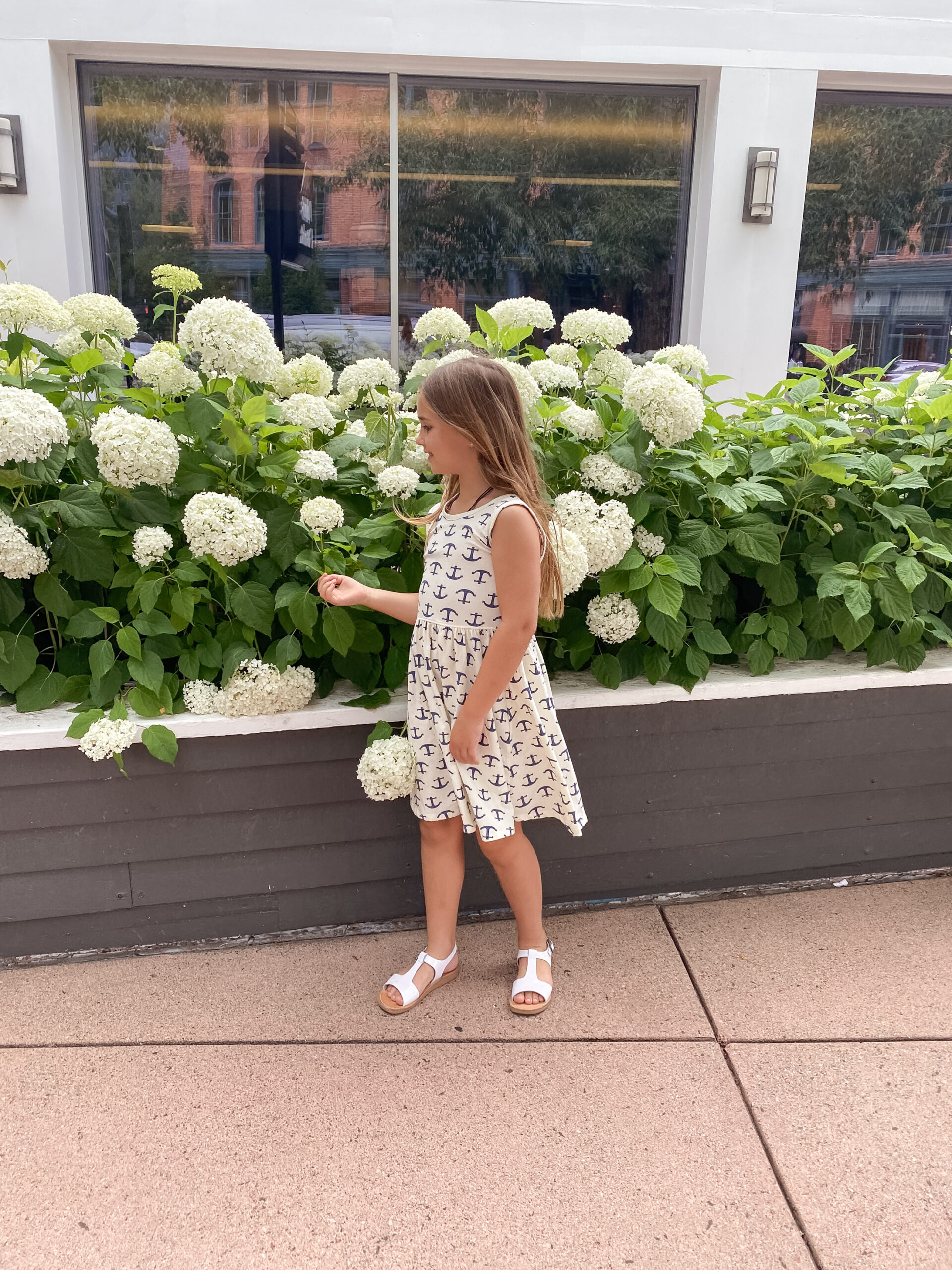 exlporing downtown Aspen is a great way to spend an afternoon. So many fun things to explore and see #thingstodoinaspenwithkids #exploreapsen #visitcolorado